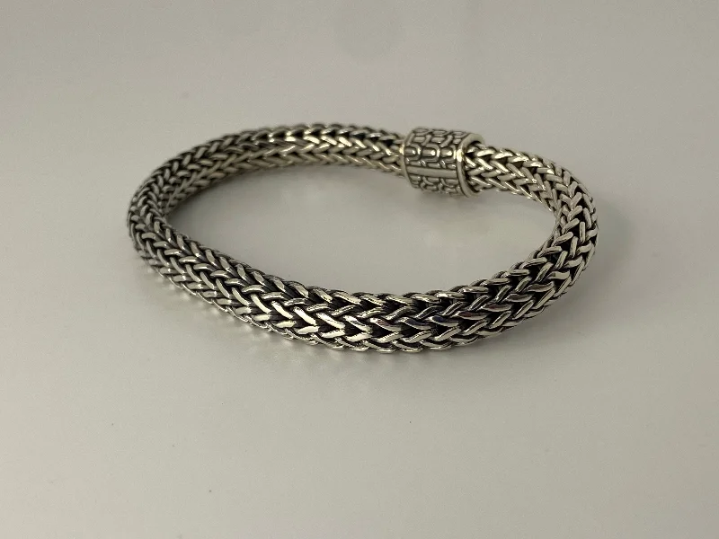 Ladies bracelets travel-friendly designs-Braided Silver Bracelet